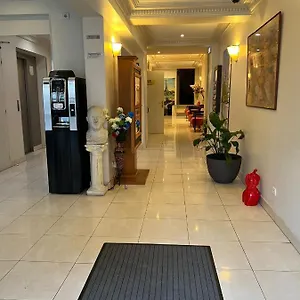 فندق فندق 121, باريس