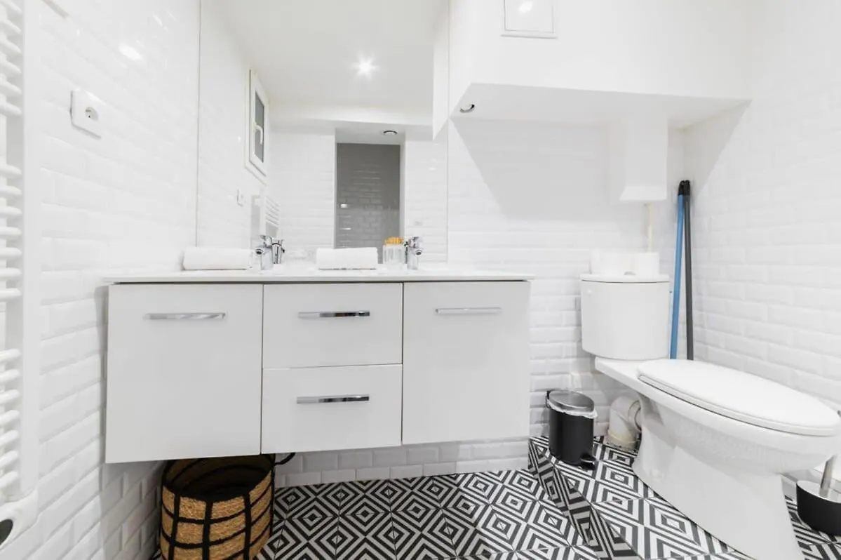 Jolie 2 Pieces 35M2 Bien Equipee 4P - Paris 20 - Flat-Guest Apartment